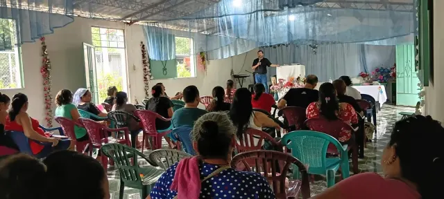 Predicando la Palabra de Dios